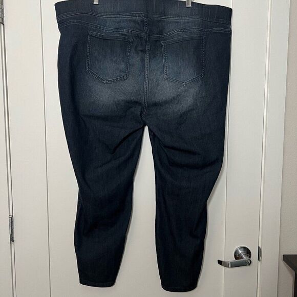 Torrid Womens Jeans Plus Size 4 Blue Medium Wash Denim Crop Lean Pull On Pockets - Picture 5 of 12